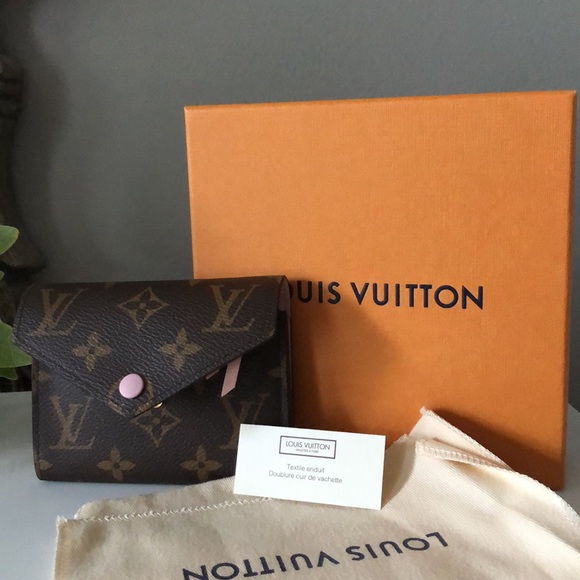 NEW Louis Vuitton Victorine Wallet in Rose Ballerine Pink - Picture 11 of 11